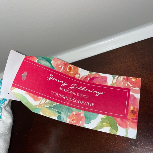 Blue beaded bunny Easter pillow - Picture 7 of 7